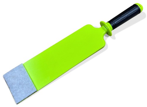 Soft grip super scrubber